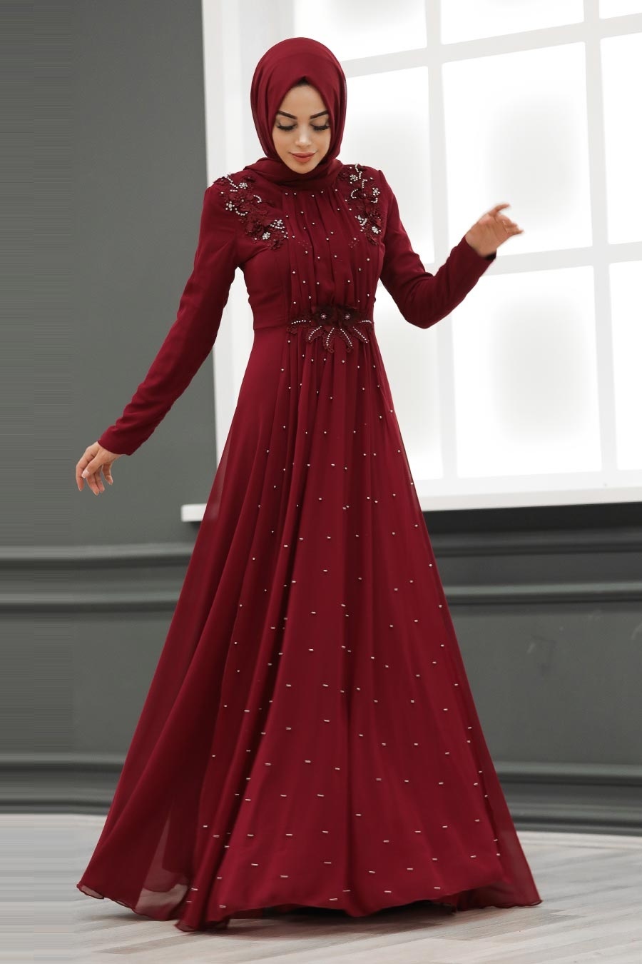 Tesettürlü Abiye Elbise - Boncuk Detaylı Bordo Tesettür Abiye Elbise 50030BR