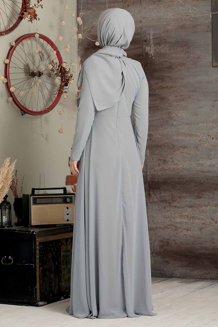 Tesettürlü Abiye Elbise - Boncuk Detaylı Gri Tesettür Abiye Elbise 50030GR