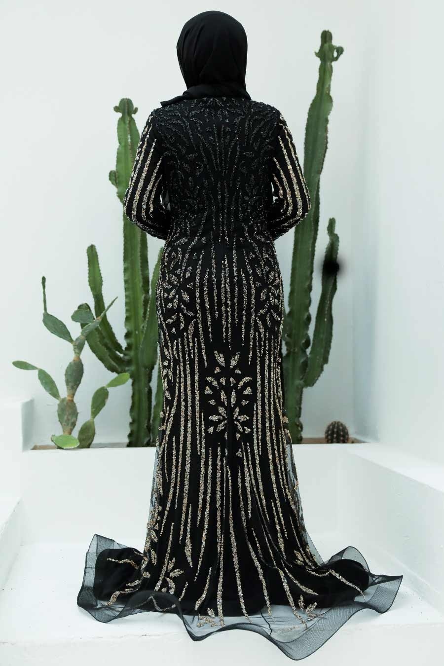 Tesettürlü Abiye Elbise - Boncuk İşlemeli Balık Siyah Tesettür Abiye Elbise 820S