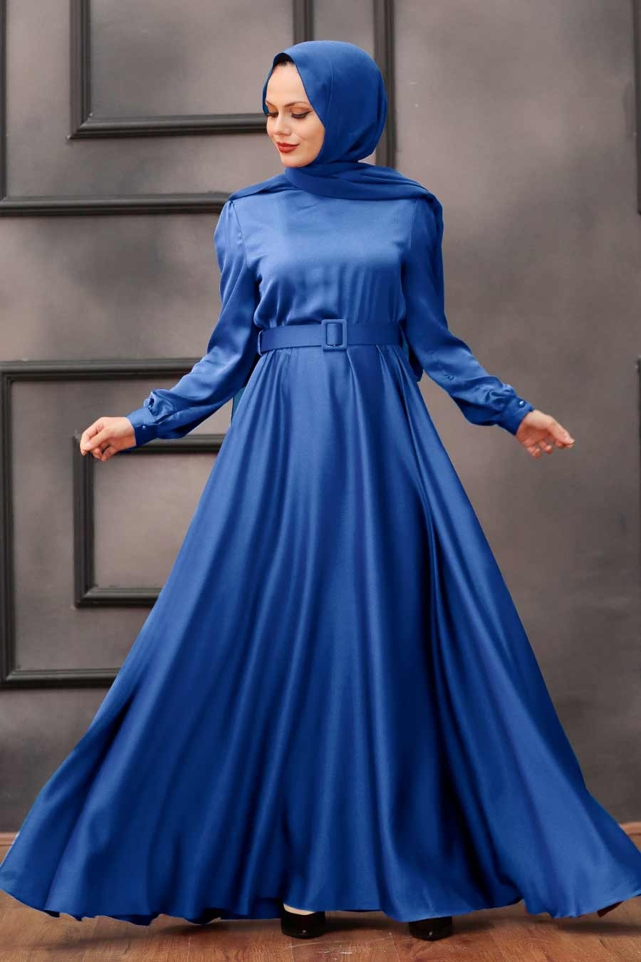 Tesettürlü Abiye Elbiseler - Kemerli İndigo Mavisi Tesettür Abiye Elbise 28890IM